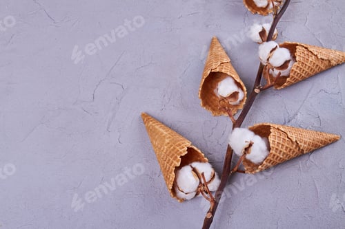 Preview: Cotton flower branch with ice cream cones.
