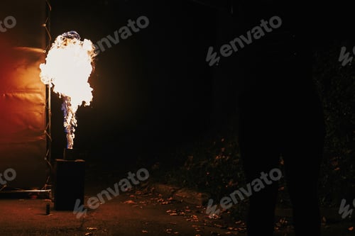 Preview: Amazing fire show
