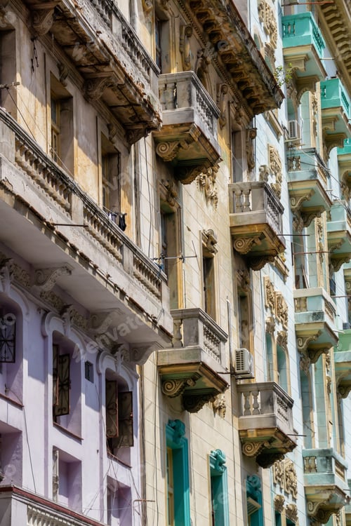 Preview: Exterior view of the residential buildings in the Old Havana City, Capital of Cuba