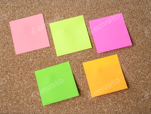 Preview: Collection of various note papers on corkboard