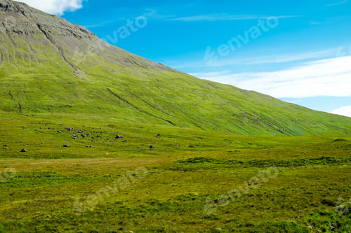 Preview: Green mountain in Scotland