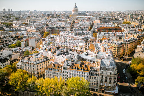 Preview: Aerial cityscape view of Paris