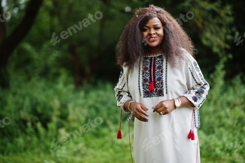 Preview: African family in traditional clothes