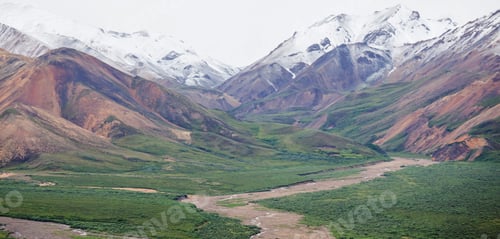 Preview: Mountains in Alaska