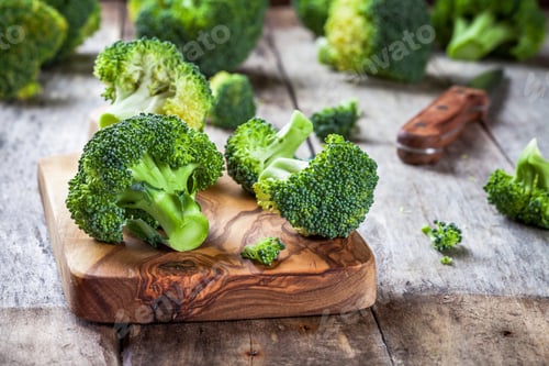 Preview: Fresh raw organic broccoli cutting board