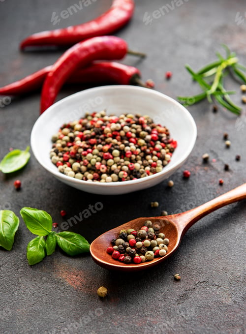 Preview: Red hot chili pepper corns and pods