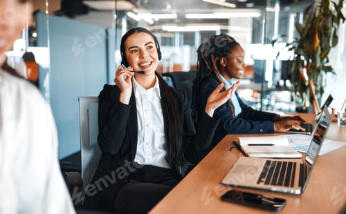 Preview: People working in a call center