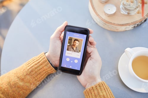 Preview: Online dating by phone