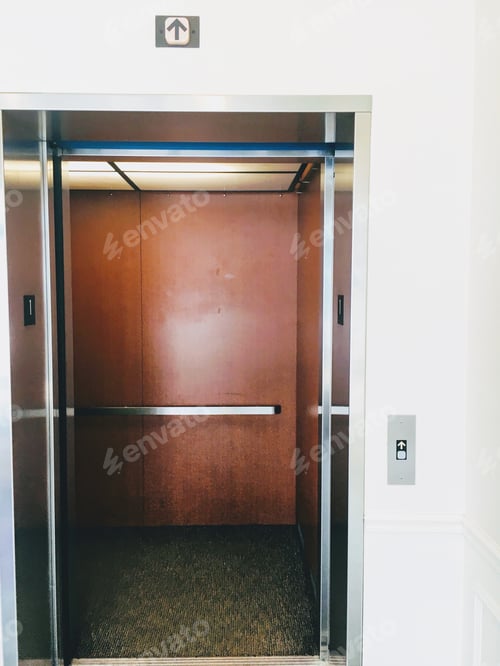 Preview: An empty elevator with the door completely open