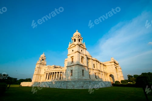 Preview: The Victoria Memorial is a large marble building in Kolkata, West Bengal, India.