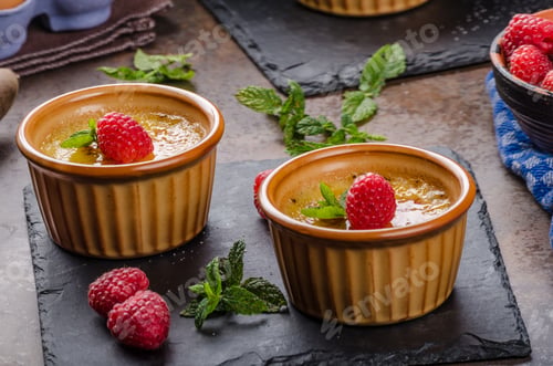 Preview: Delicious creme brulee