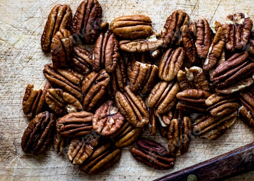 Preview: Peeled fresh organic raw pecans