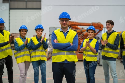 Preview: Group of workers applauding the promotion of their colleague