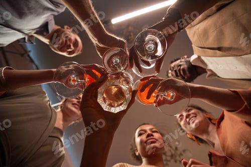 Visualização: Fundo de óculos tilintando de amigos