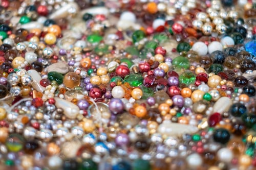 Preview: Colorful bead, pearl, diamond and gemstone ornament shiny