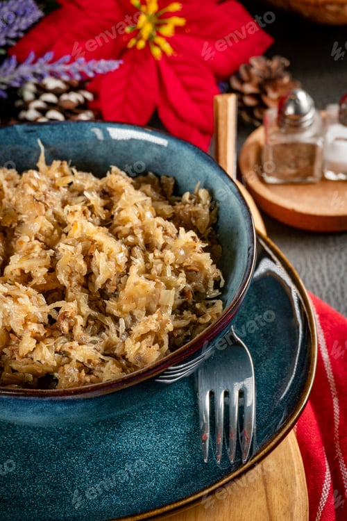 Preview: Lenten sauerkraut with mushrooms.