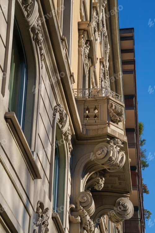 Preview: Facade of historic residential building along corso Sempione in Milan