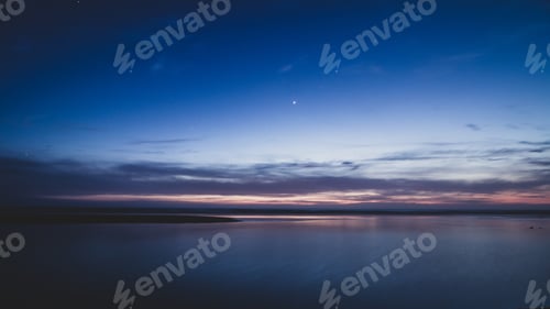 Preview: Breathtaking shot of the colorful sunset over the ocean