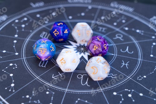 Preview: Zodiac horoscope with divination dice