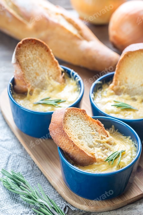 Preview: Bowls of onion soup