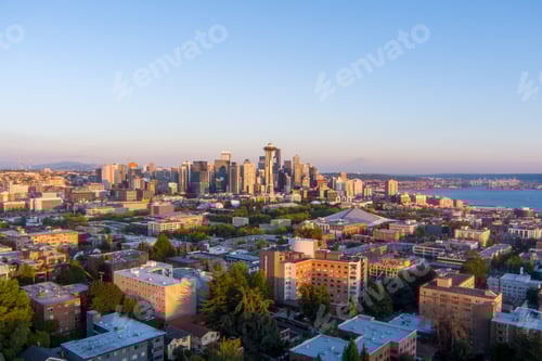 Preview: Downtown Seattle, Washington at dusk