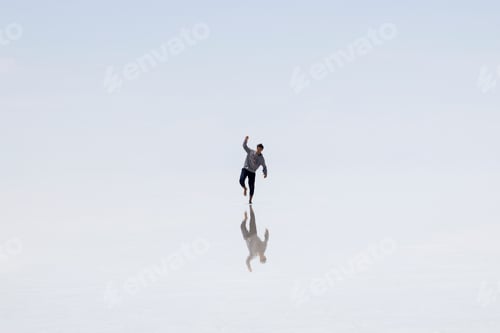 Preview: Salar de uyuni salt flat in Bolivia