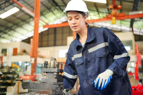 Preview: Industrial Engineer at work in factory
