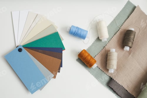 Preview: Threads and pattern on the table