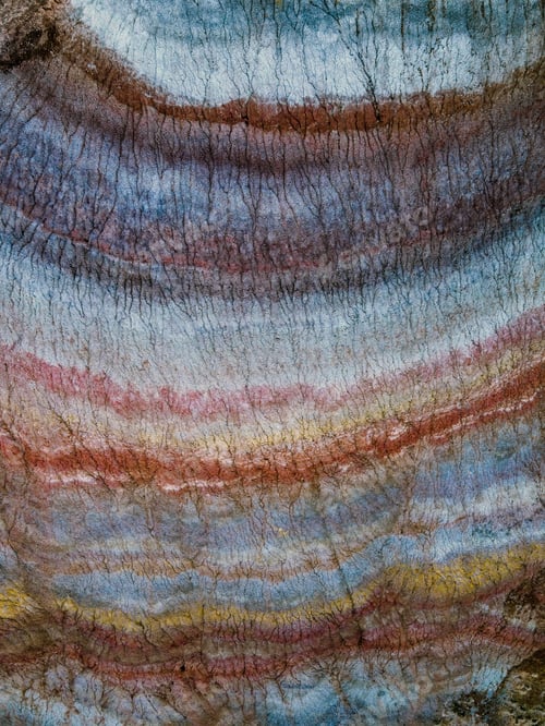 Preview: Vertical shot of the beautiful natural sandstone with unique patterns and shades.