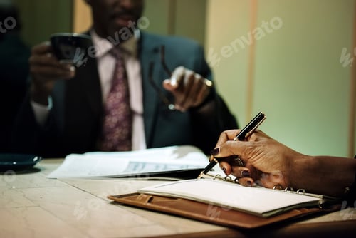Preview: Business people discussing work agreement