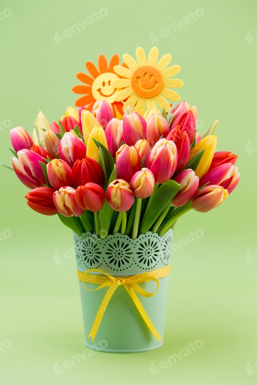 Preview: A colorful spring greetings card with tulips for Easter, Mother's Day.