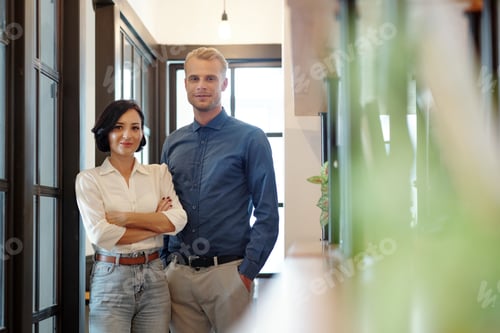 Preview: Smiling confident business people