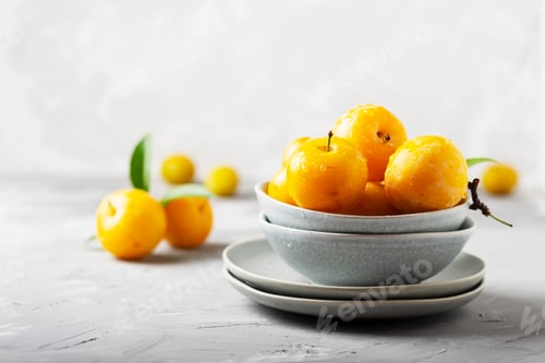Preview: Yellow sweet plums