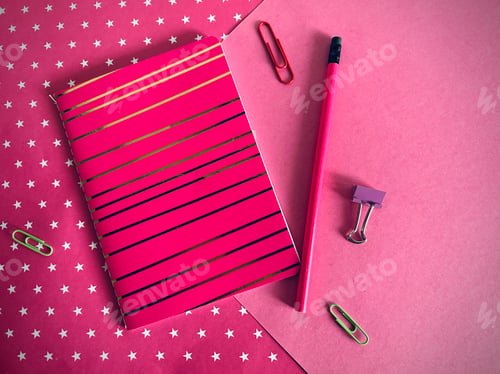 Preview: Pink desktop items