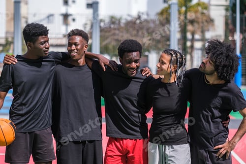 Preview: Young friends enjoying their lifestyle