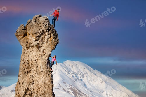 Preview: Male and female rock climbers