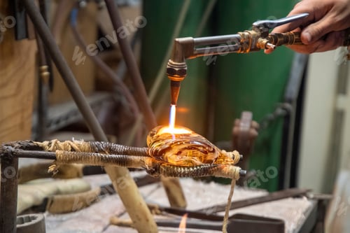 Preview: Shaping glass