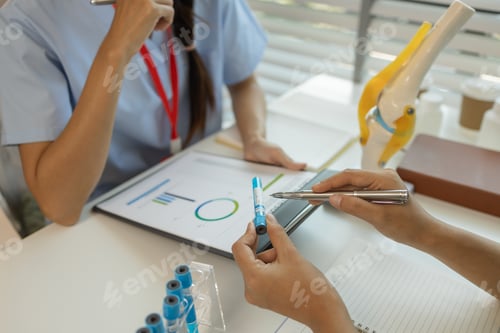 Preview: consultation between two doctors in the office