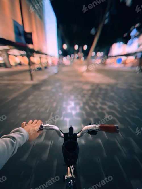 Preview: Riding bike in the city