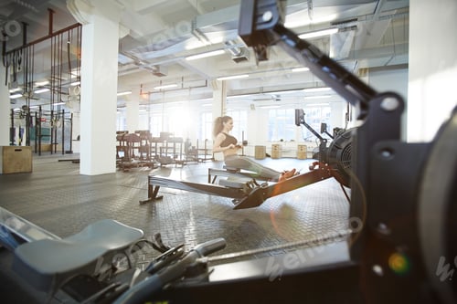 Preview: Workout on rowing machine