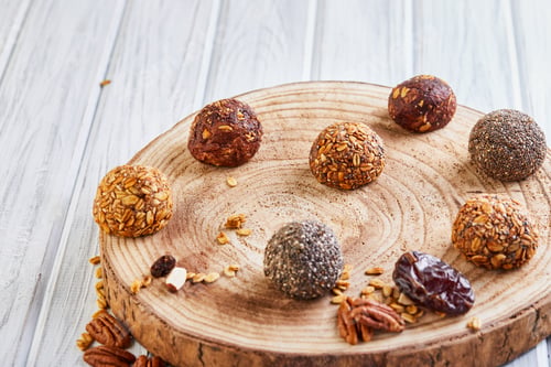 Preview: Healthy Organic Energy balls Muesli Bites with Nuts, Cocoa, Chia and Honey - Vegan Vegetarian