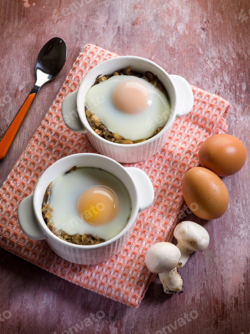 Preview: eggs with mushroom