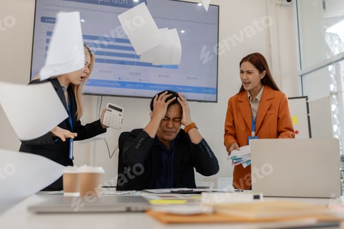 Preview: these businessmen are under stress because their company is facing problems