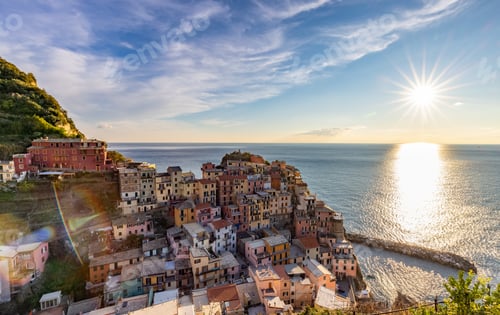 Preview: Small touristic town on the coast, Manarola, Italy. Cinque Terre