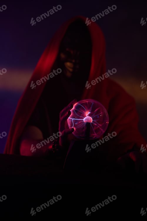 Preview: Portrait of wizard with magic globe