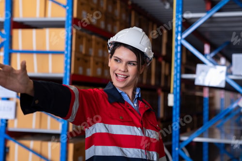 Preview: The warehouse workers are checking the stock on the shelves in the production department.