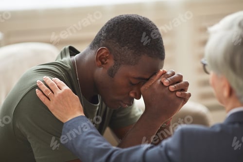 Preview: Depressed man at the therapy