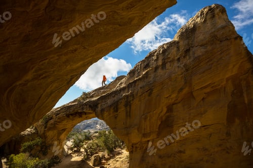 Preview: Moonshine arch