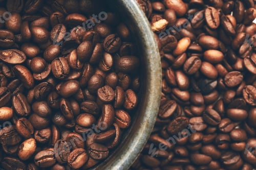 Preview: Roasted Coffee Beans in a Bowl Close Up