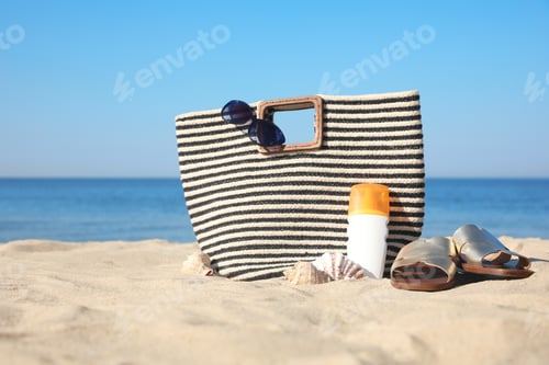 Preview: Stylish beach accessories on sandy sea shore